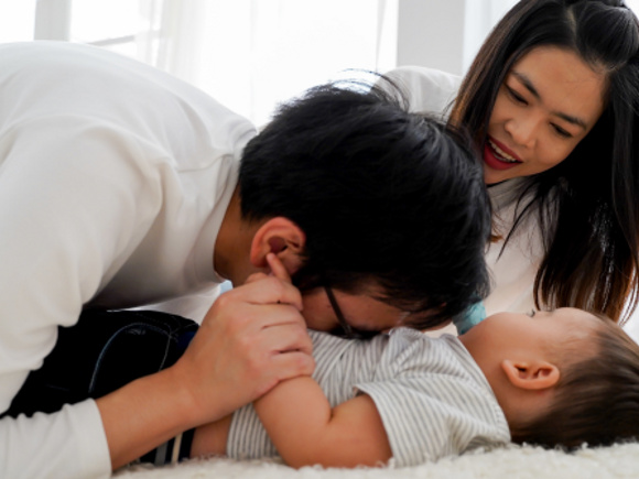 5 fun tummy-time moves 