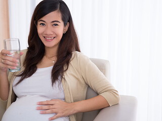 34-Week Pregnant: Development and Diet