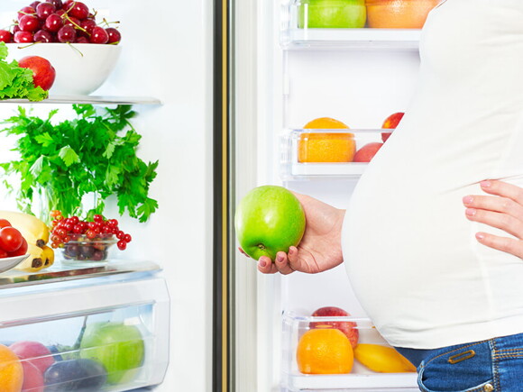 How Many Calories Do Lactating Moms Need?